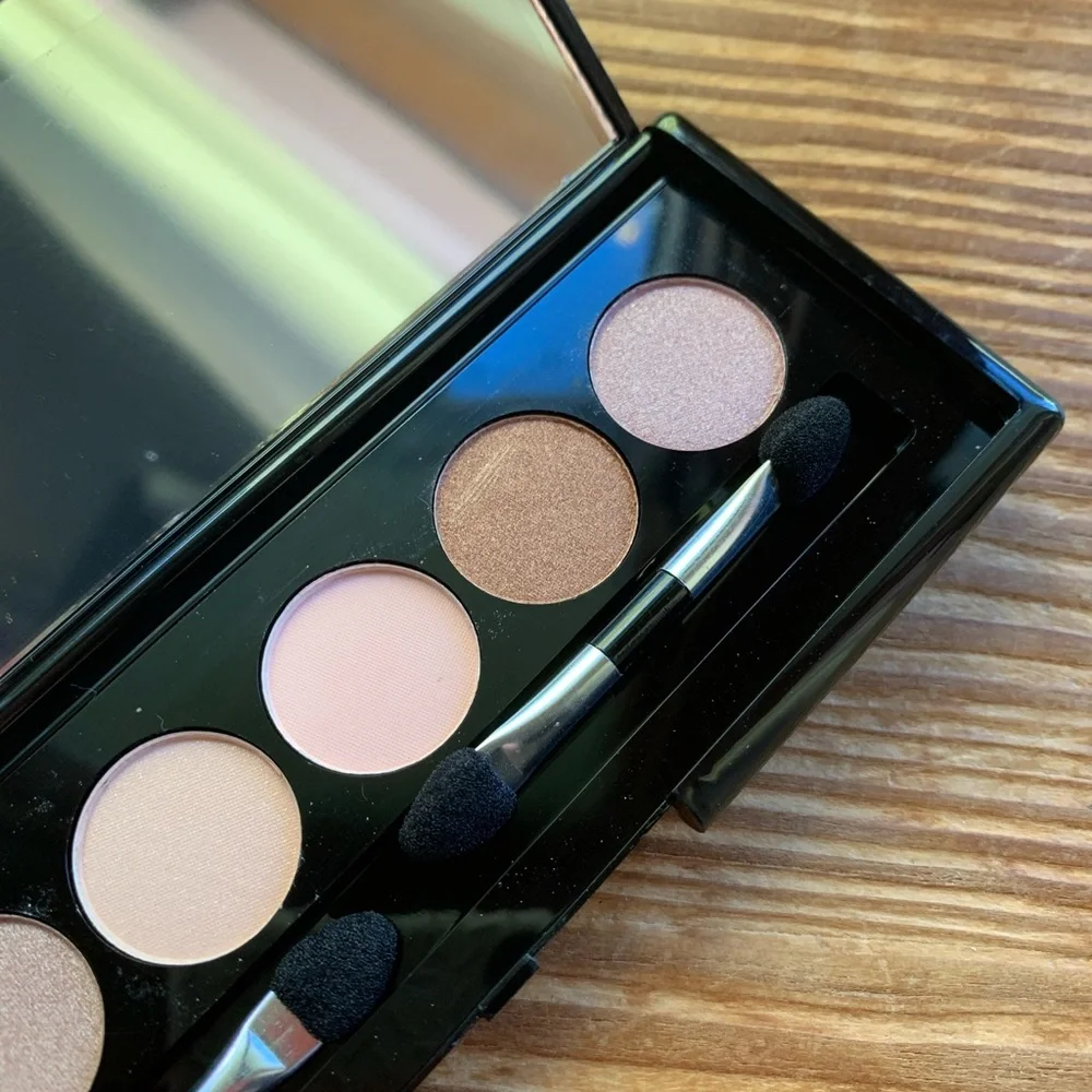 💰3/$30💰🎉HP🎉 New 6 Pan Neutral Eyeshadow Palette Okalan